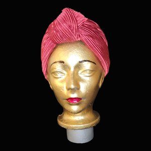 Fashionable toque (female head turbans),